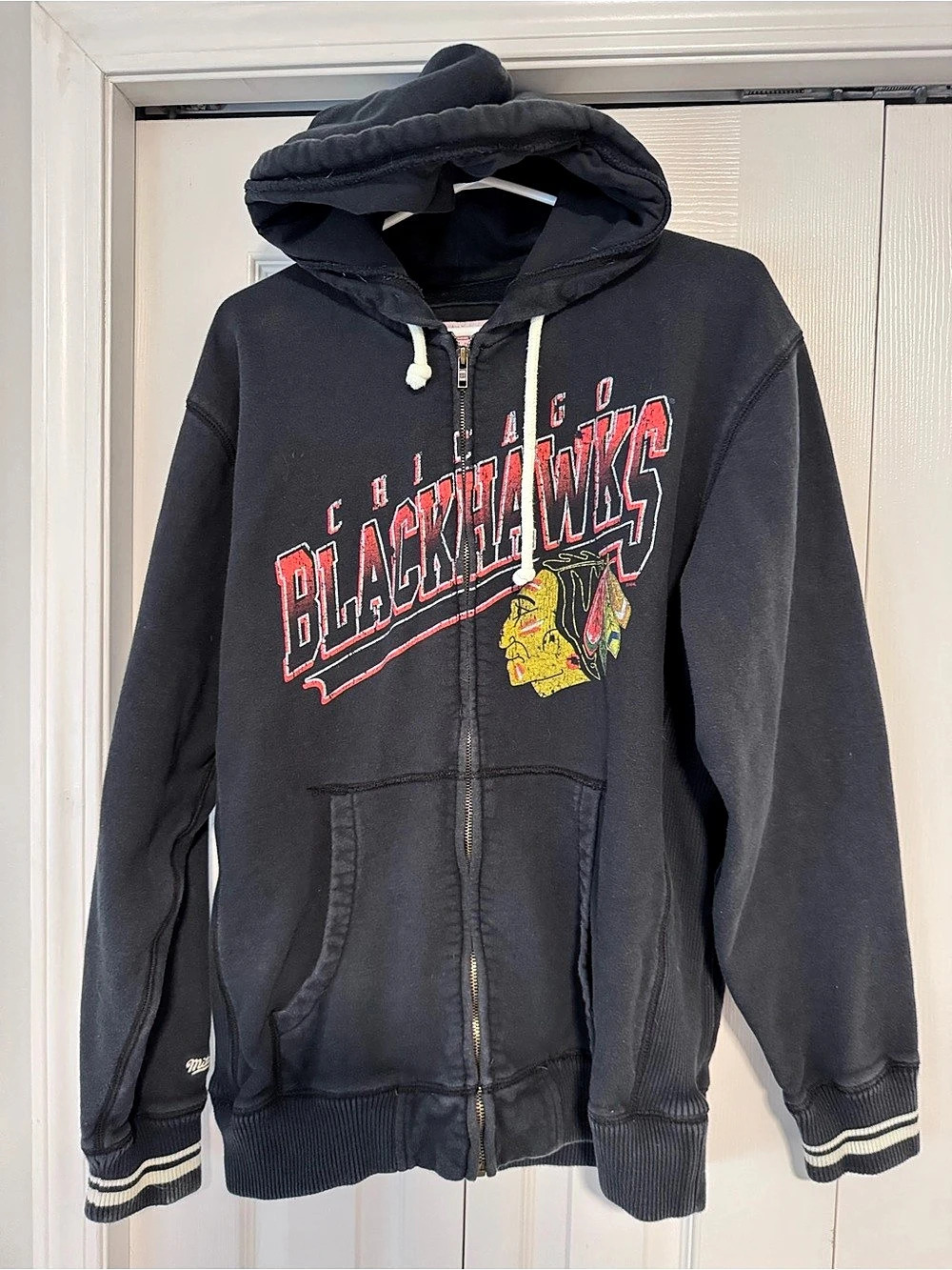 Vintage Mitchell & Ness Chicago Blackhawks Full Zip Hoodie Black & Red XL